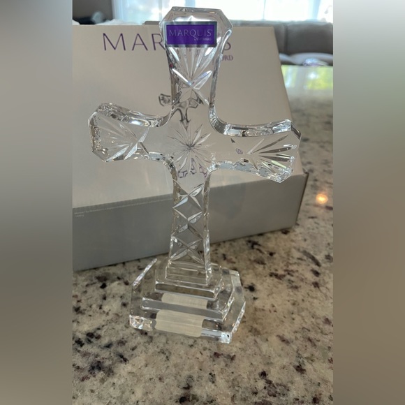 Marquis by Waterford crystal  Alter Cross NWOT - Picture 4 of 5